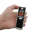 Φορητό αλκοτέστ χωρίς επιστόμιο με οθόνη LCD και κουμπί ενεργοποίησης