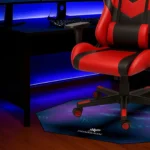 τοποθετημένη κάτω από καρέκλα gaming
