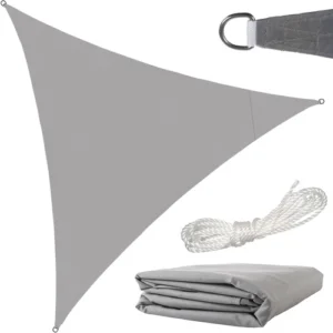 Γκρι τριγωνικό πανί σκίασης Gardlov 3x3x3m SUN SAIL TRIANGLE με κρίκους σε εξωτερικό χώρο